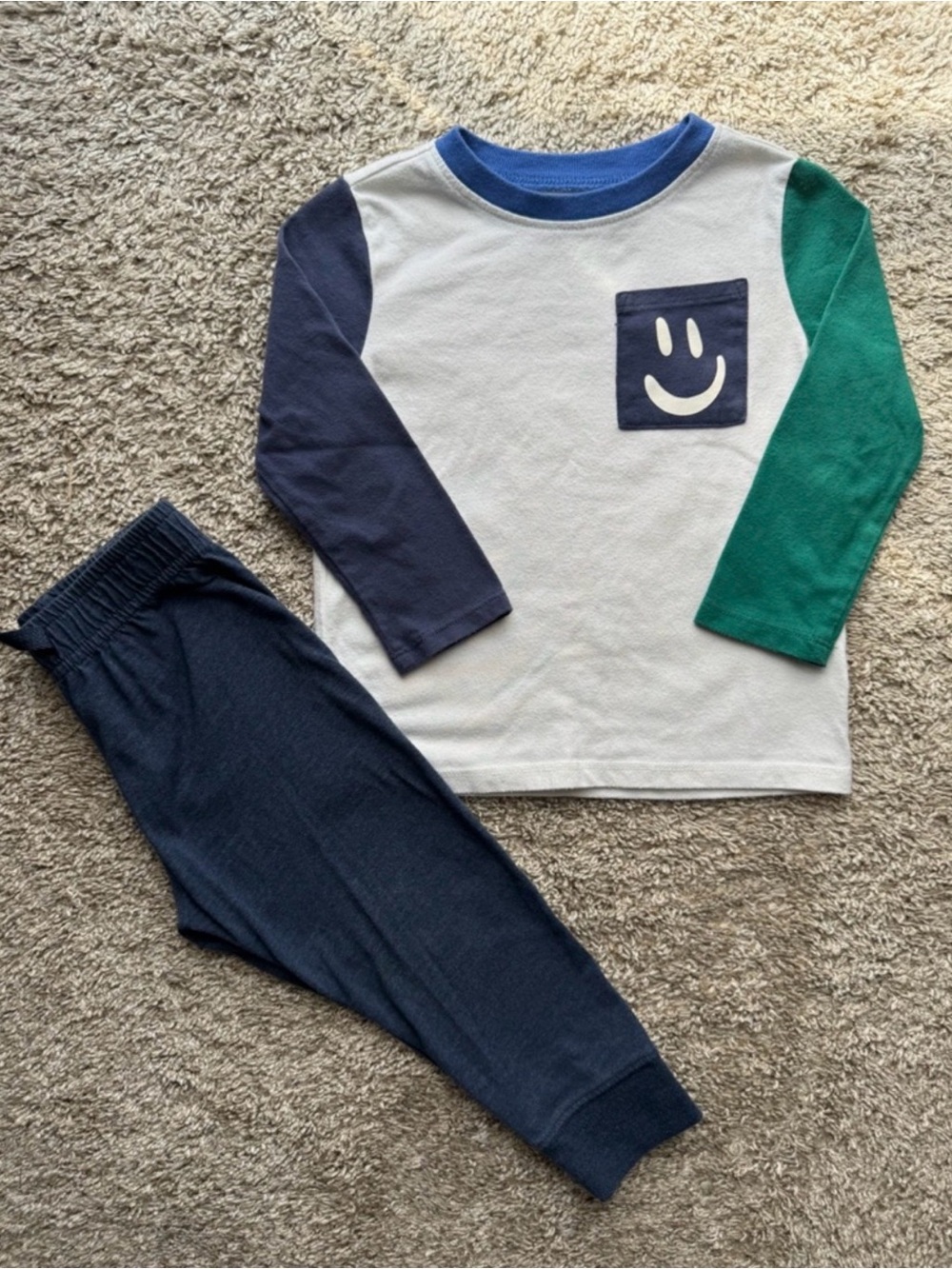 Garanimals 2 Piece Outfit Toddler Boys 2T Smiley Face Pocket Shirt Jogger Pants
